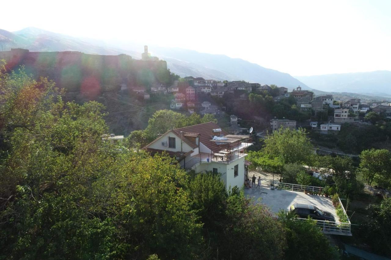 Guest House Argjiro Castle Gjirokaster Exterior photo